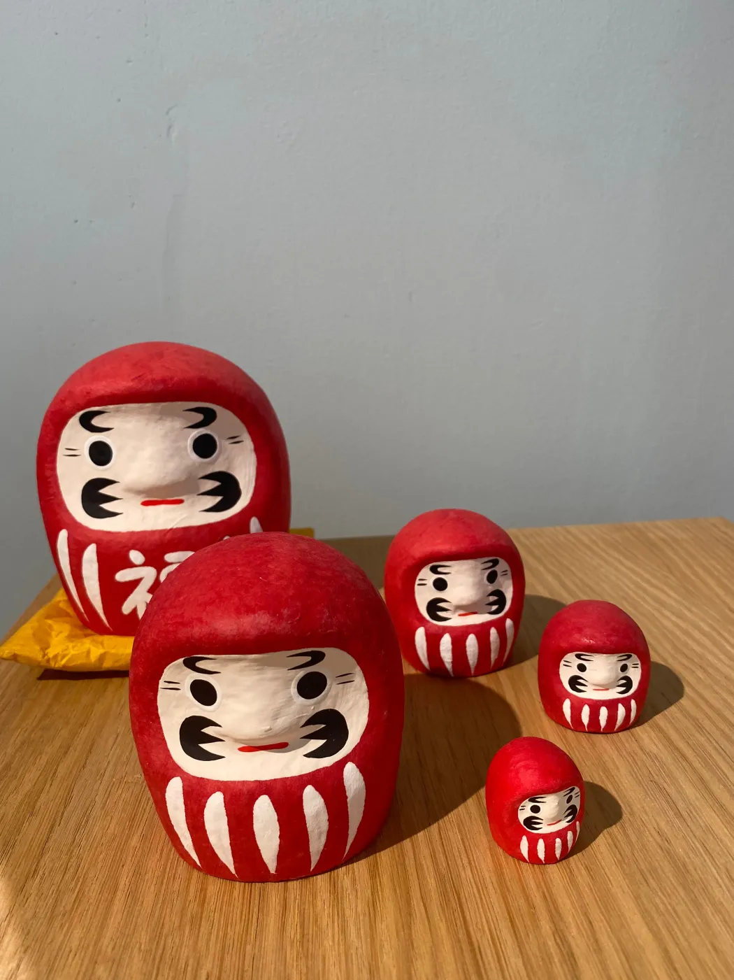 Daruma babushka røde