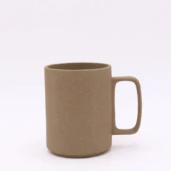 Hasami Porcelain - Kopper med hank // Natur brun