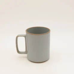 Hasami Porcelain - Kopper med hank // Glaseret grå