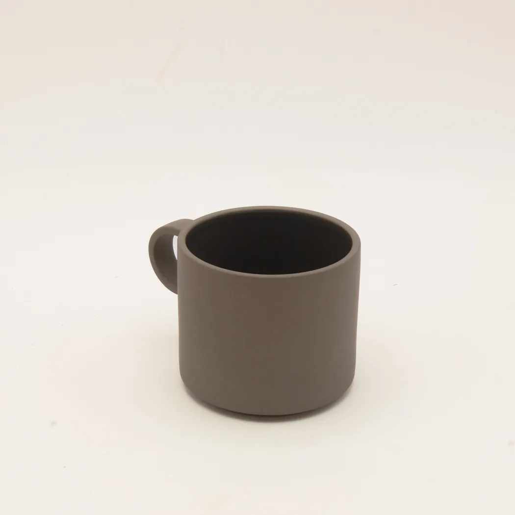 Hasami Porcelain - Kopper med hank // Grå og sort