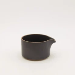 Hasami Porcelain - Mælkekande // Mat sort