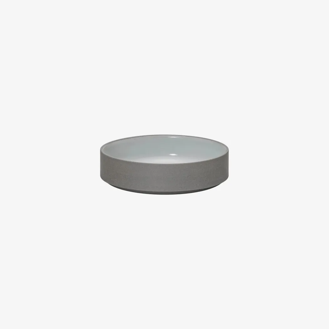 Hasami Porcelain - Tall Bowl // Grå og hvid