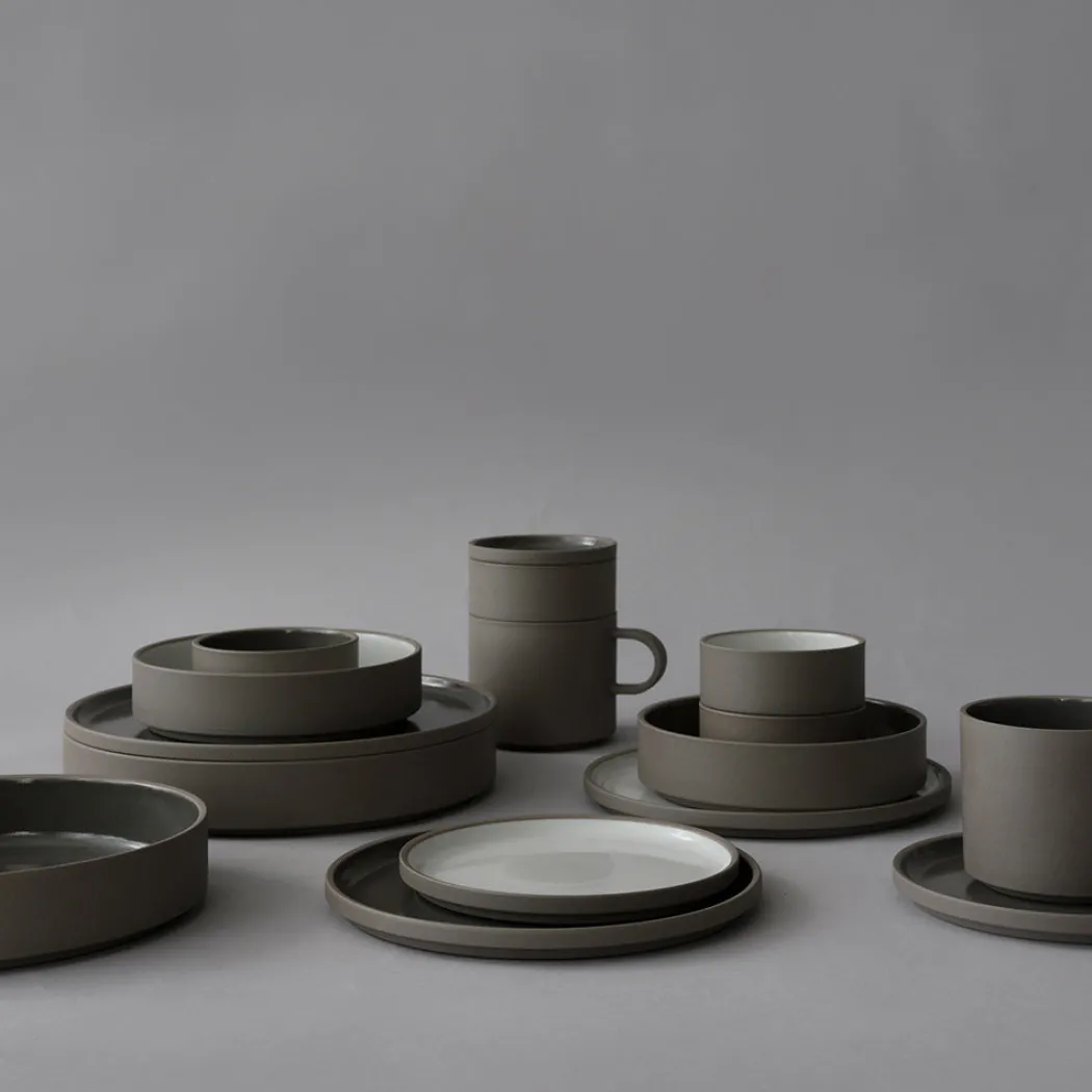 Hasami Porcelain - Tall Bowl // Grå og hvid