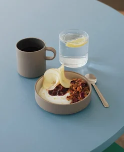 Hasami Porcelain - Tall Bowl // Grå og hvid