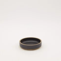 Hasami Porcelain - Tallerken // Mat sort // HPB001