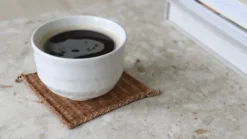 Japansk kop med hvid glasur - Mat