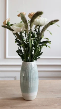 KAZE Vase