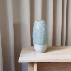 KAZE Vase