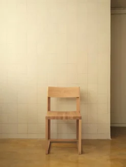 Kristina Dam: Outline stol