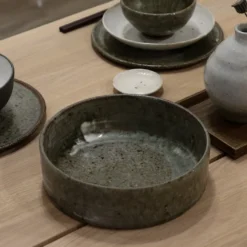 Kōyō fad med grøn glasur