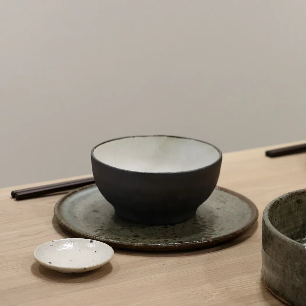 Kōyō tallerken med grå glasur