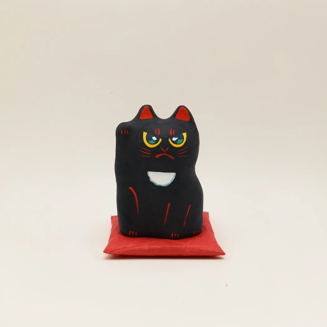 Lucky cat babushka i sort