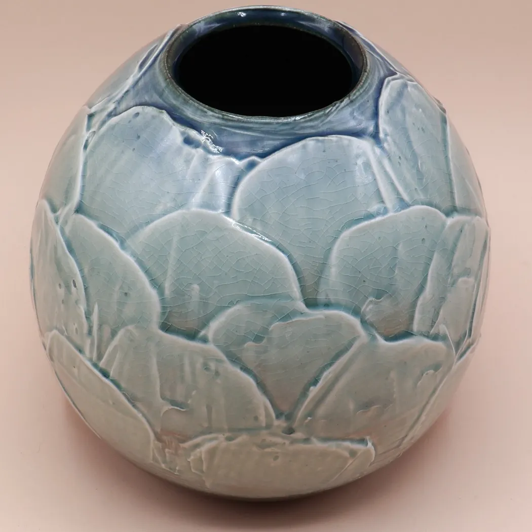 NAMI Vase