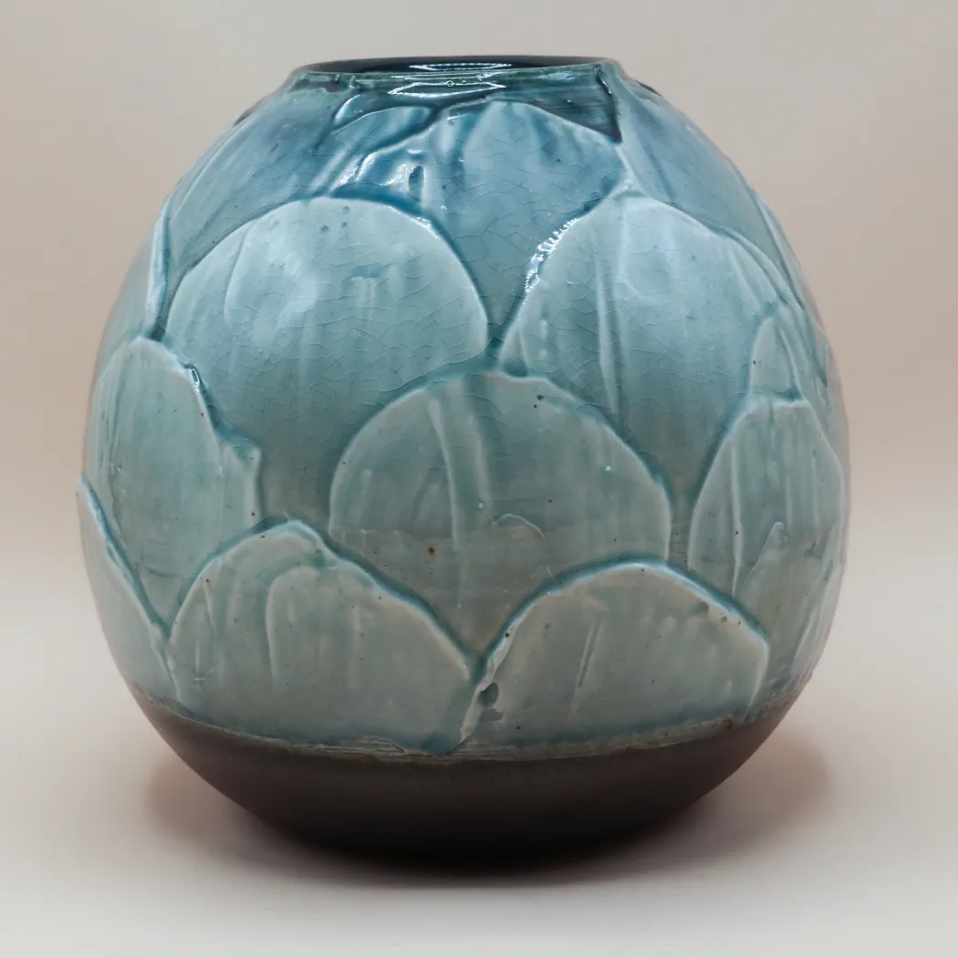 NAMI Vase