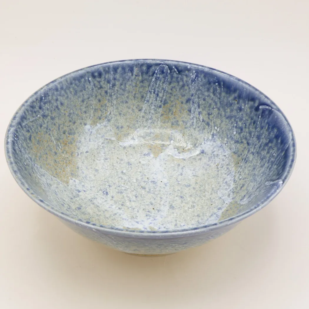 Ramenskål med blå og beige glasur