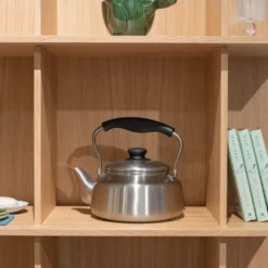 Sori Yanagi kedel i rustfrit stål