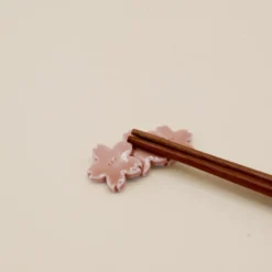 Spisepindeholder - Tre lyserøde sakura blomster
