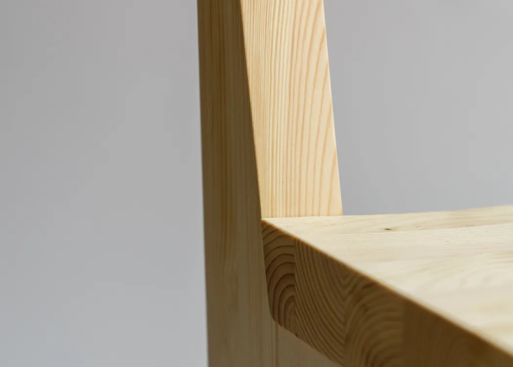Vaarnii - 001 Dining Chair
