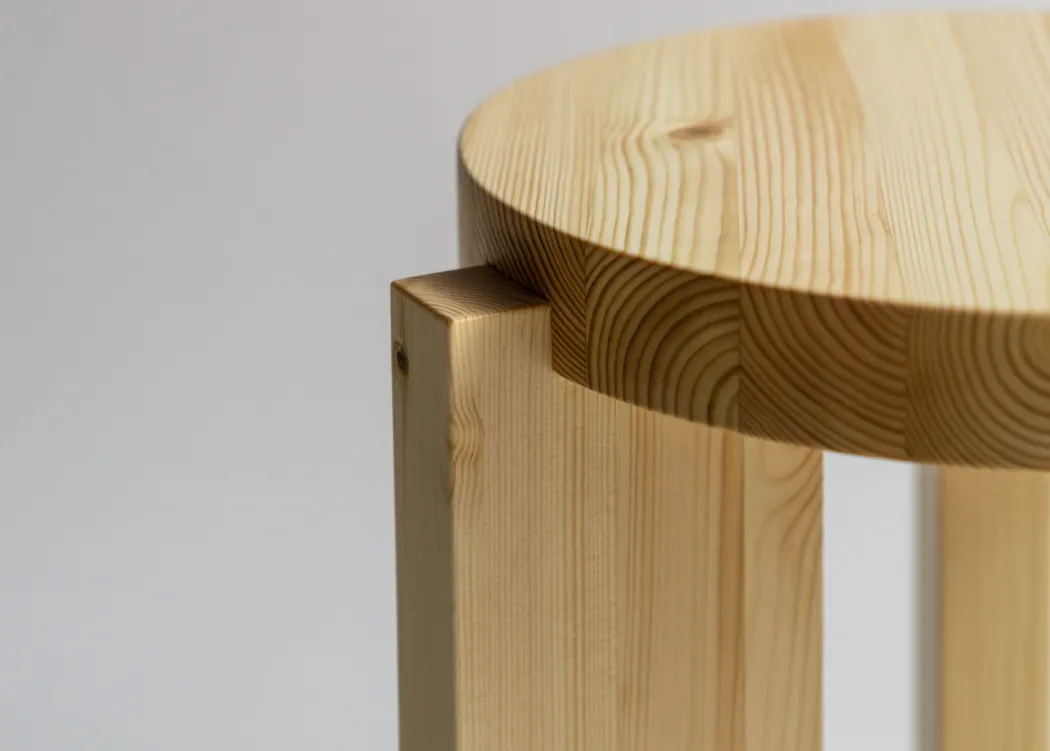 Vaarnii - 001 Stool